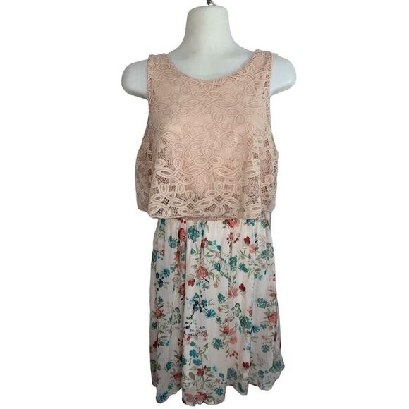 Emerald Sundae Sleeveless Dress Size M Neutral Peach Lace Floral One Piece - Picture 2 of 10